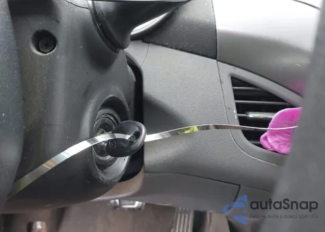 2013 Hyundai Elantra Gls z USA, uszkodzony, nr VIN 5NPDH4AE8DH274678